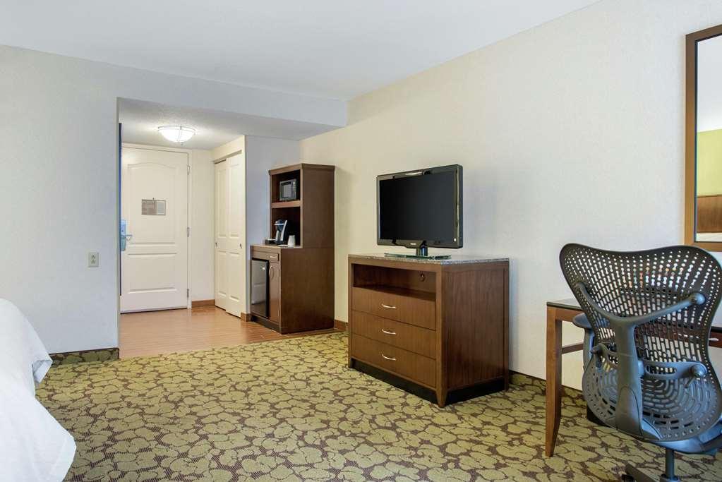 Hotel Hilton Garden Airport 3*