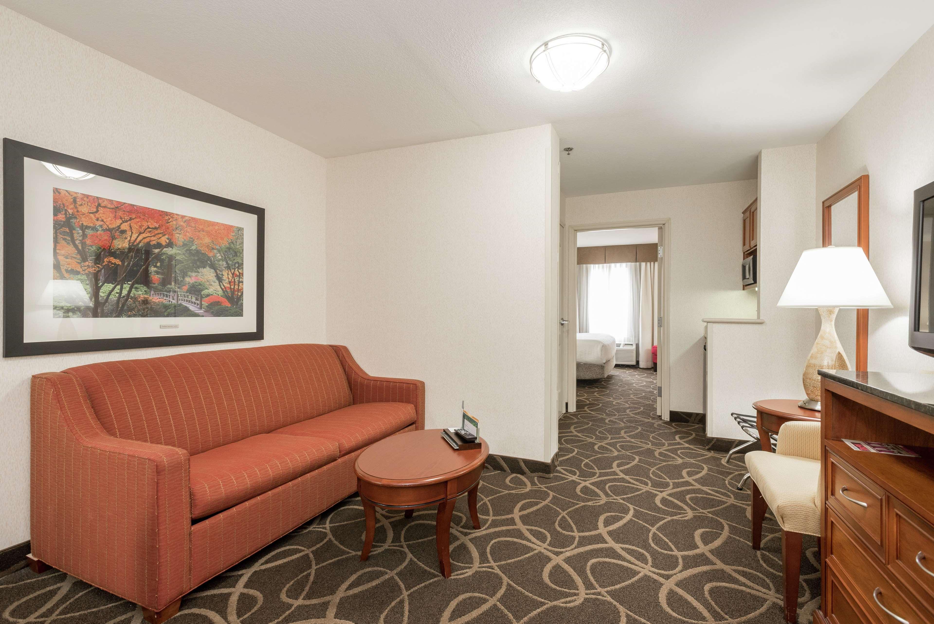 Hilton Garden Airport Hotel