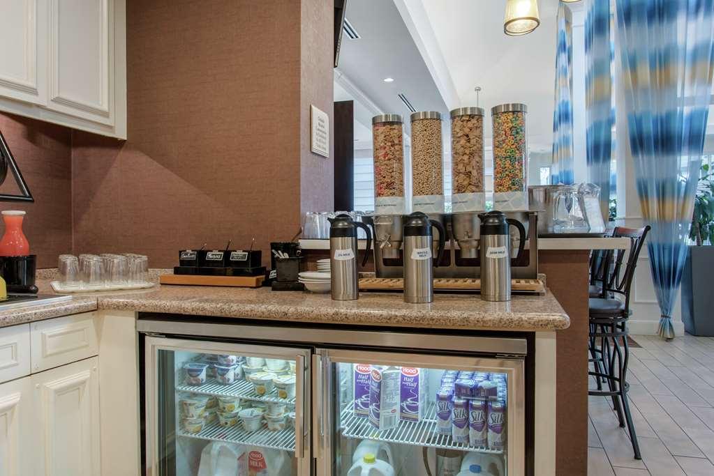 Hotel Hilton Garden Airport