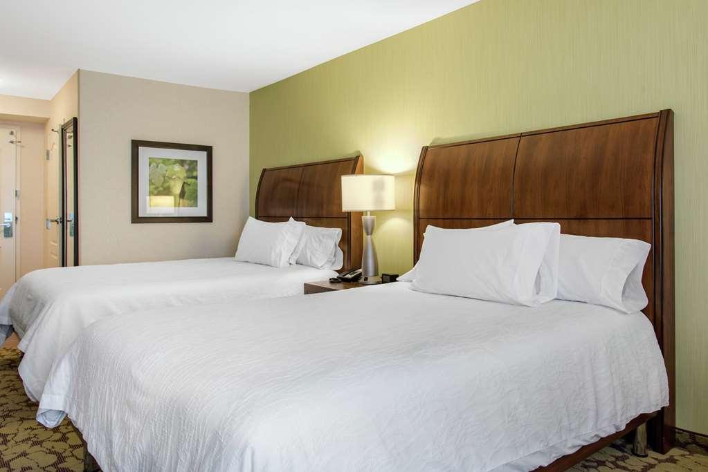 Hilton Garden Airport Hotel 3*