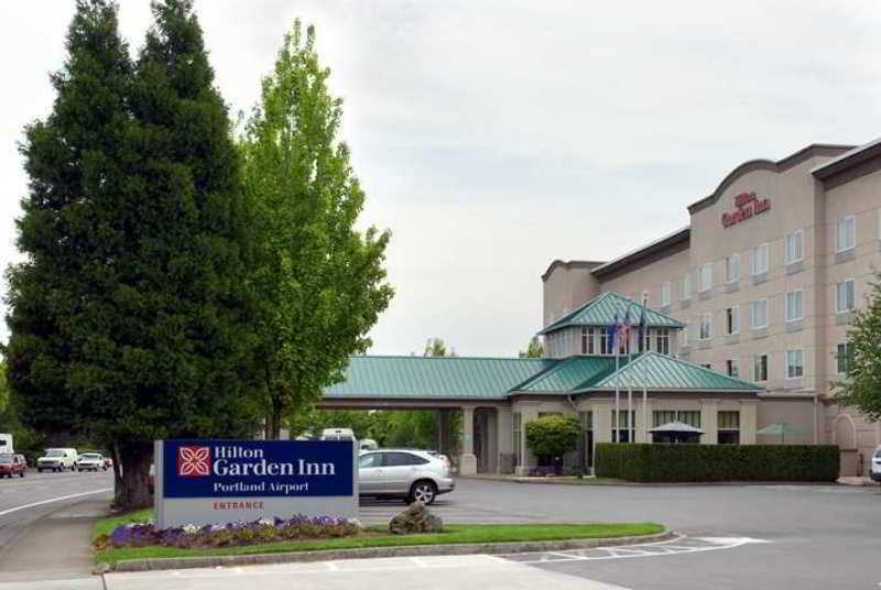 Hilton Garden Airport